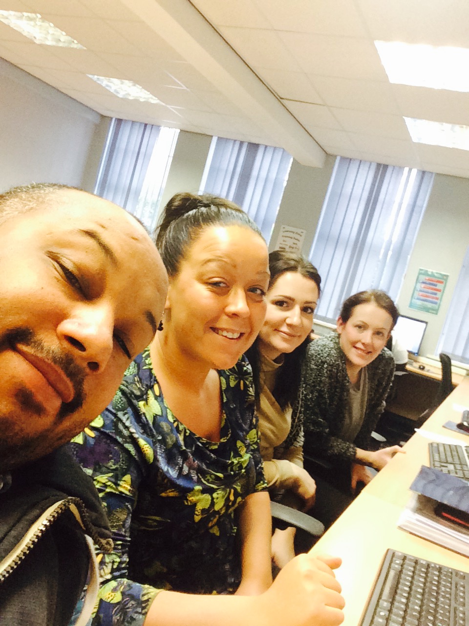 Selfie group 2.jpg Thumbnail